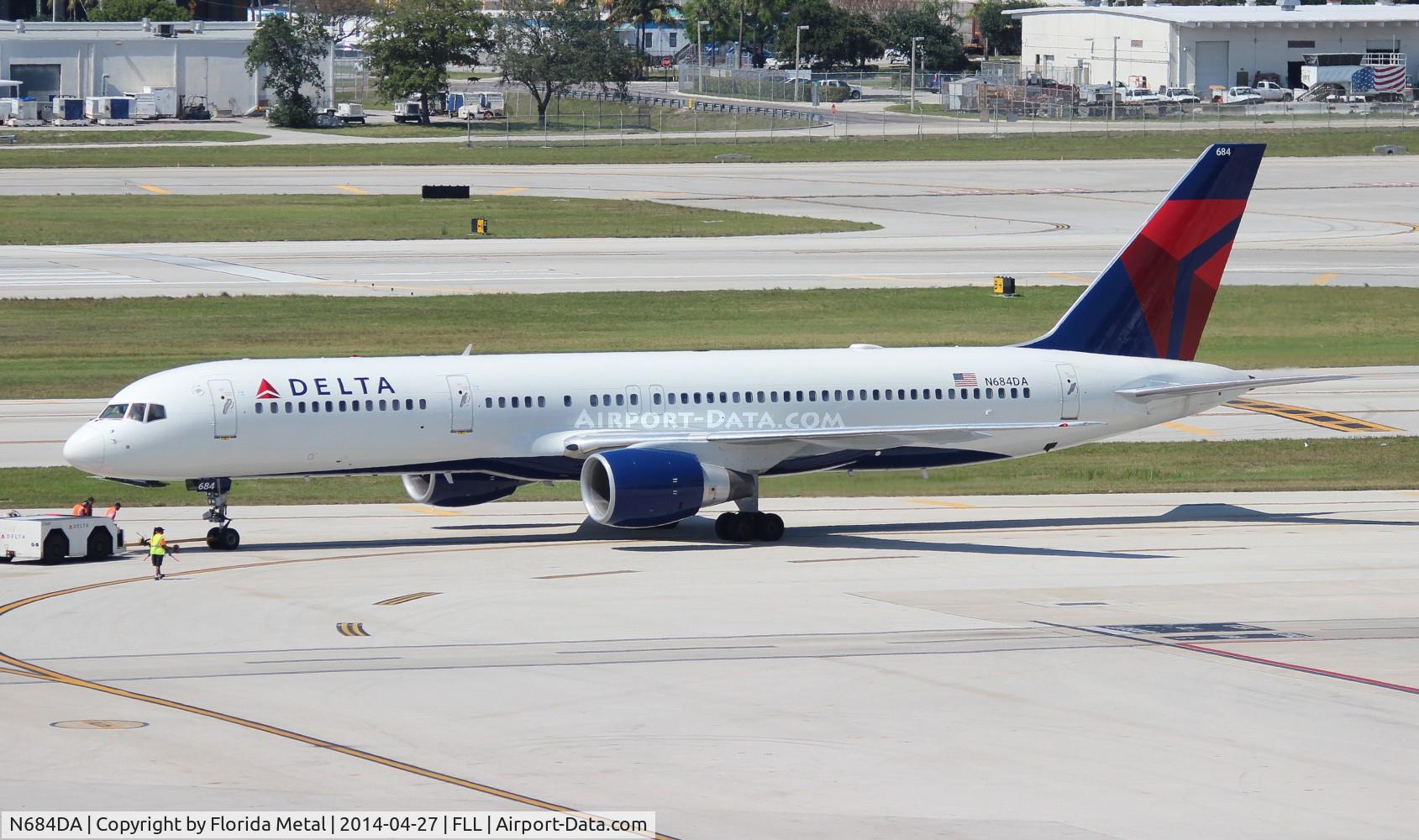 N684DA, 1993 Boeing 757-232 C/N 27104, Delta