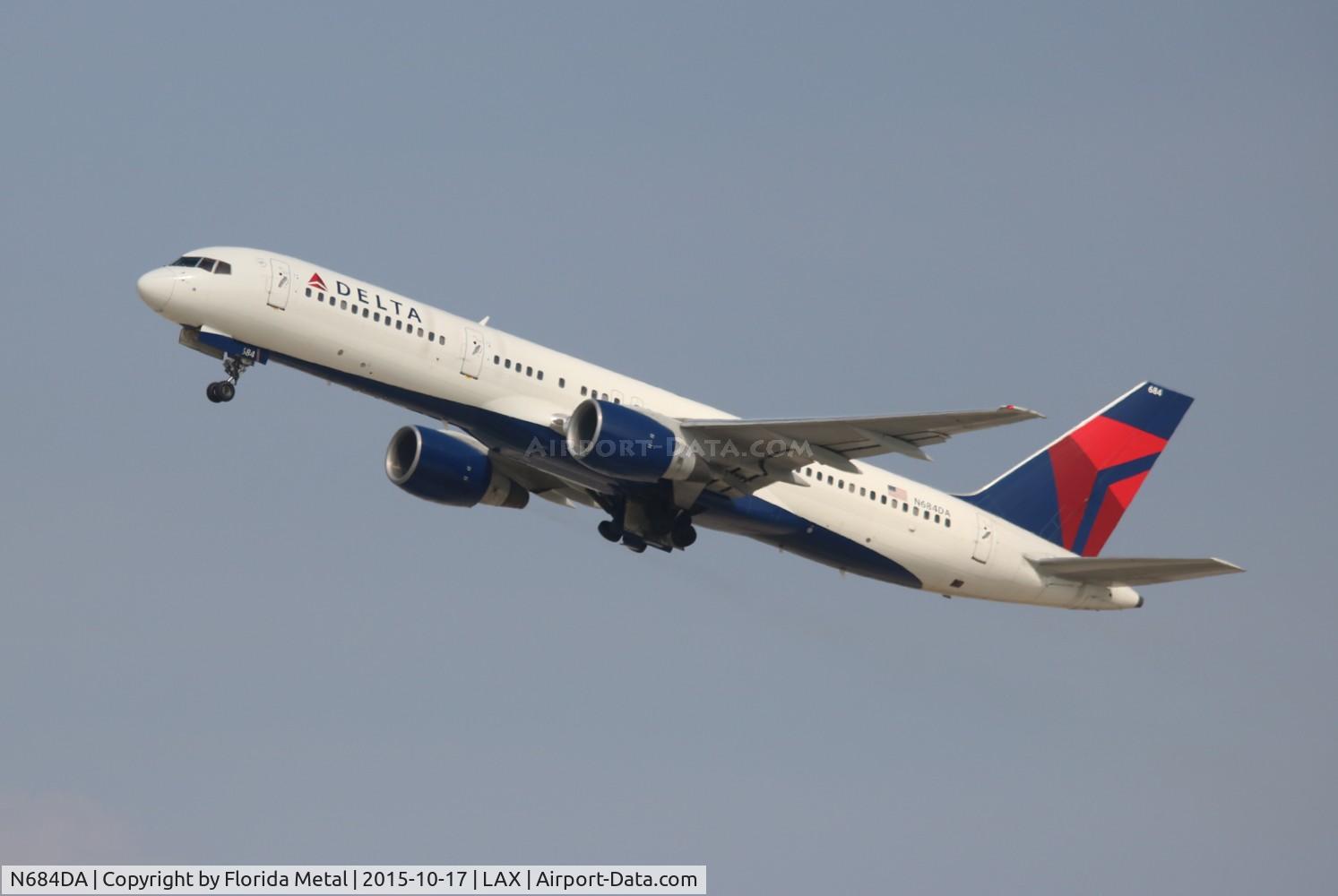 N684DA, 1993 Boeing 757-232 C/N 27104, Delta