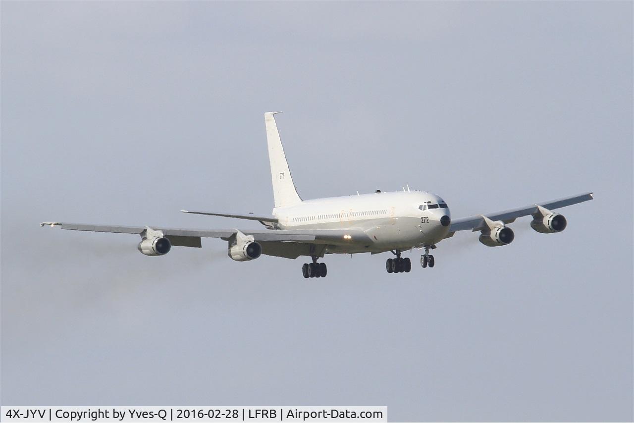 4X-JYV, 1975 Boeing 707-3L6C C/N 21096, Israeli Air Force Boeing 707-3L6C, Short approach rwy 07R, Brest-Bretagne Airport (LFRB-BES)
