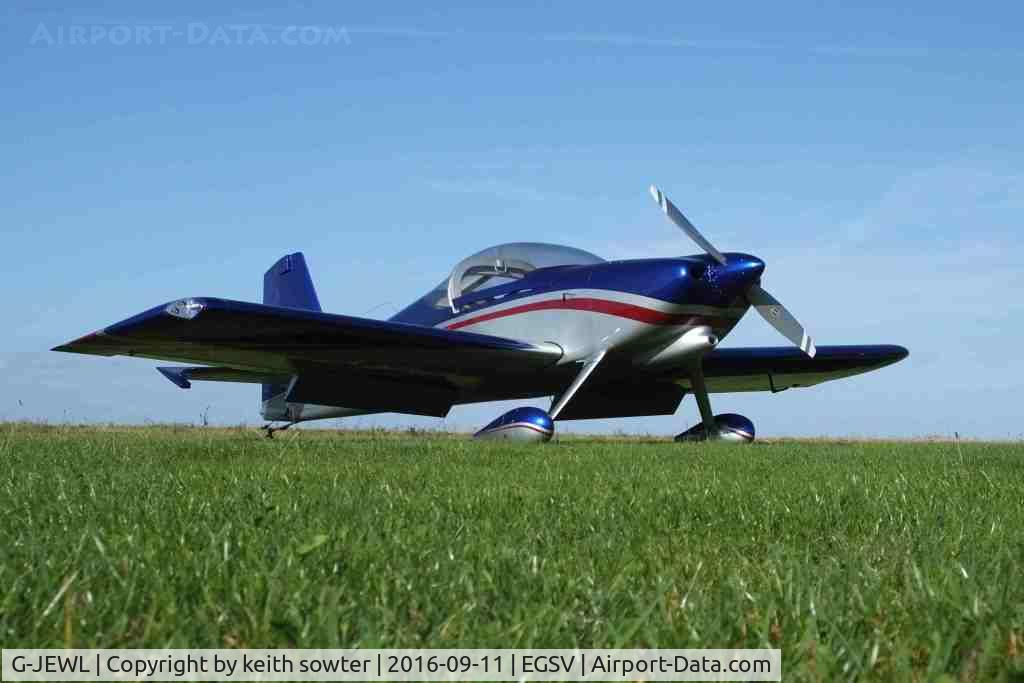 G-JEWL, 2013 Vans RV-7 C/N PFA 323-14523, Striking colours