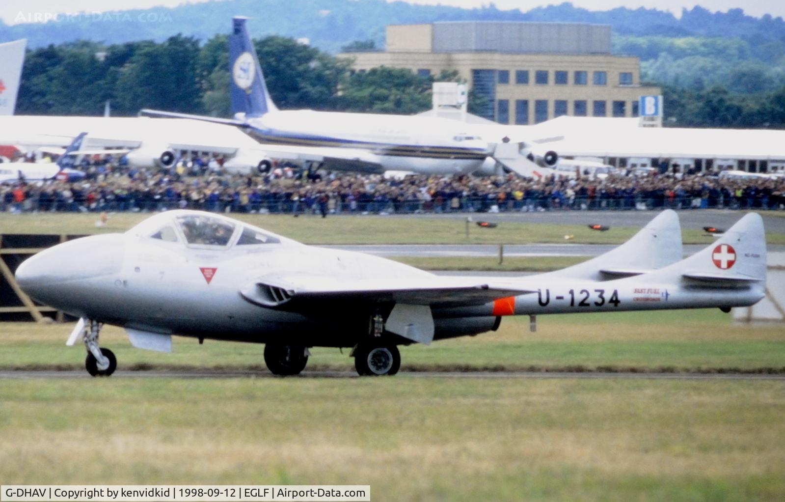 G-DHAV, 1956 De Havilland DH-115 Vampire T.11 C/N 48913, Taxying for take off at the 1998 Farnborough International Air Show.