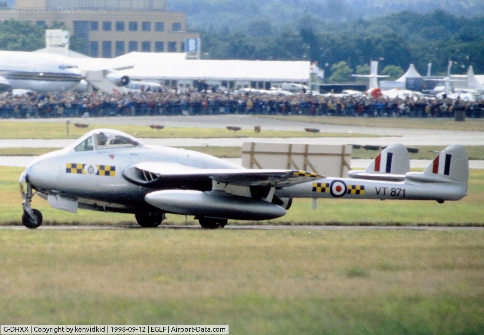 G-DHXX, 1952 De Havilland DH-110 Vampire FB.6 C/N 682, Taxying for take off at the 1998 Farnborough International Air Show.