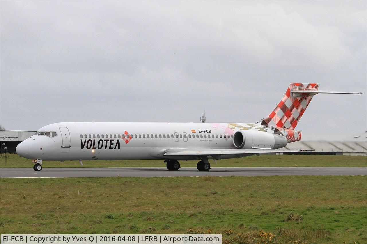 EI-FCB, 2005 Boeing 717-200 C/N 55191, Boeing 717-200, Taxiing to holding point rwy 25L, Brest-Bretagne Airport (LFRB-BES)
