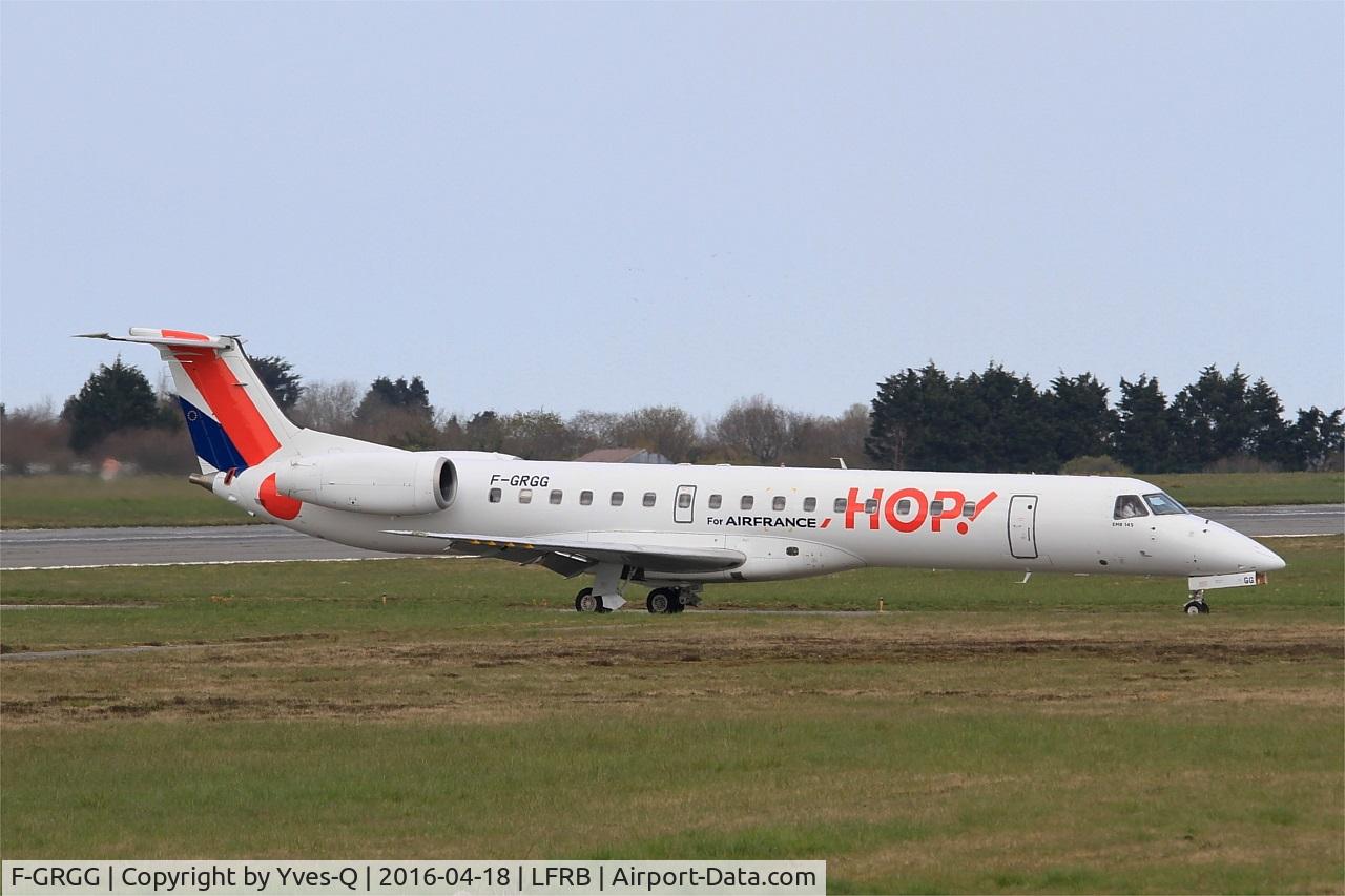 F-GRGG, 1999 Embraer ERJ-145EP (EMB-145EP) C/N 145118, Embraer EMB-145EU, Taxiing to boarding area, Brest-Bretagne Airport (LFRB-BES)