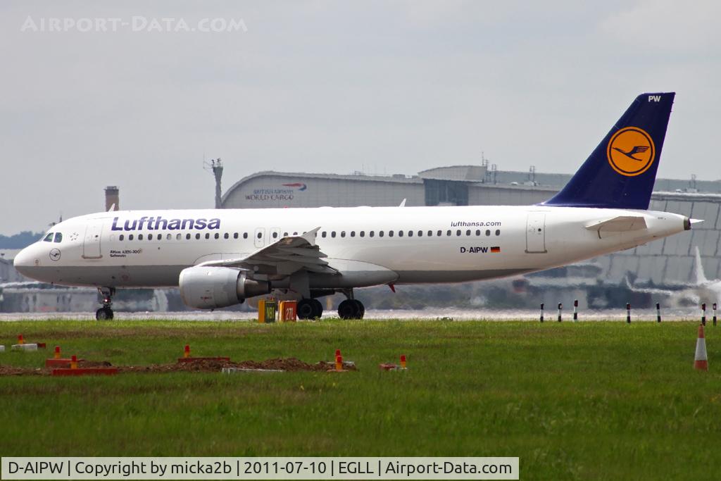 D-AIPW, 1990 Airbus A320-211 C/N 137, Taxiing