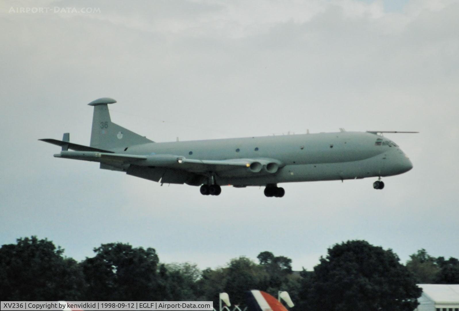 XV236, Hawker Siddeley Nimrod MR.2 C/N 8011,  Displaying at the 1998 Farnborough International Air Show.