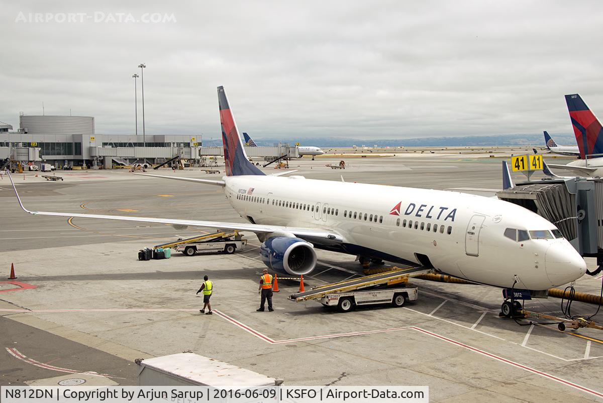 N812DN, 2013 Boeing 737-932/ER C/N 31923, On the apron at SFO.
