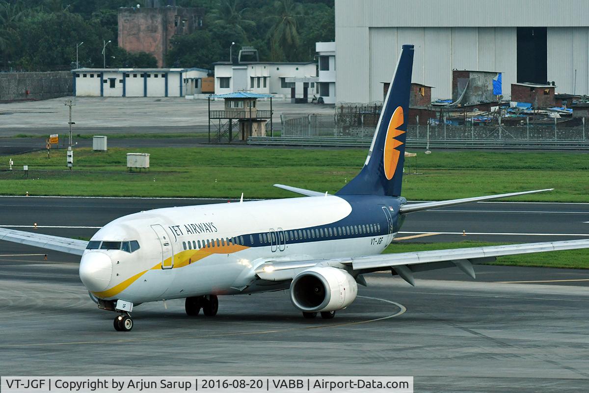VT-JGF, 2005 Boeing 737-8FH C/N 29639, Turning off the active at CSIA.