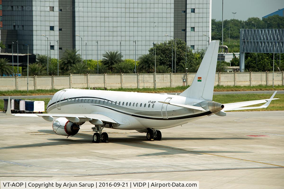 VT-AOP, 2009 Embraer ERJ-190-100ECJ Lineage 1000 C/N 19000203, On the apron at IGIA T-3.