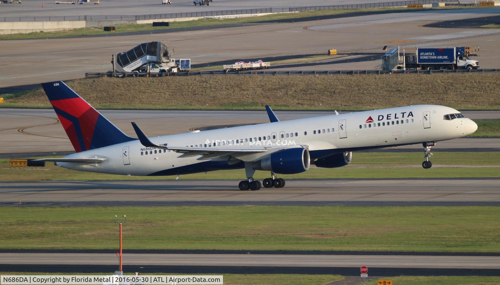 N686DA, 1995 Boeing 757-232 C/N 27589, Delta