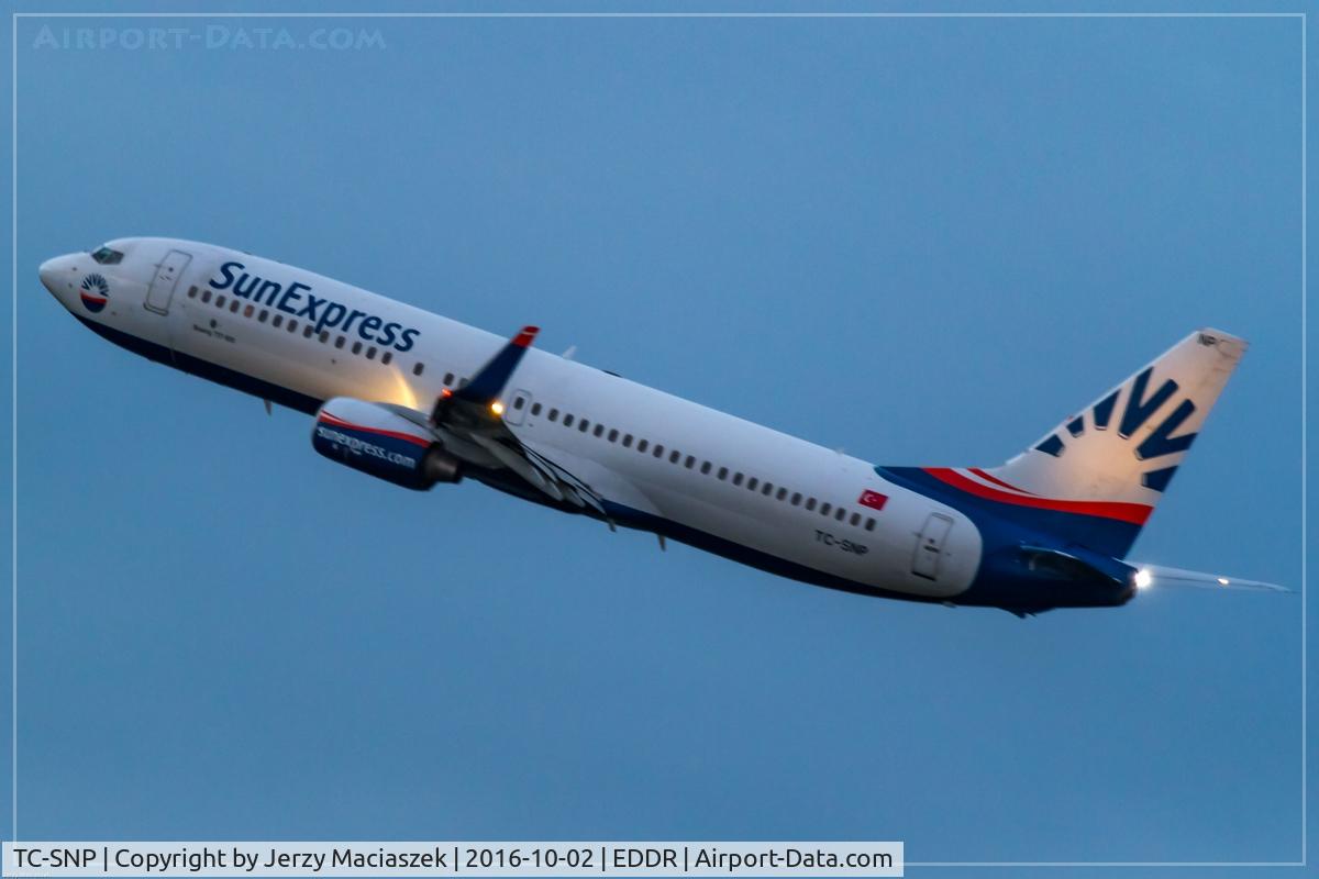 TC-SNP, 2010 Boeing 737-8HC C/N 40777, Boeing 737-8HC