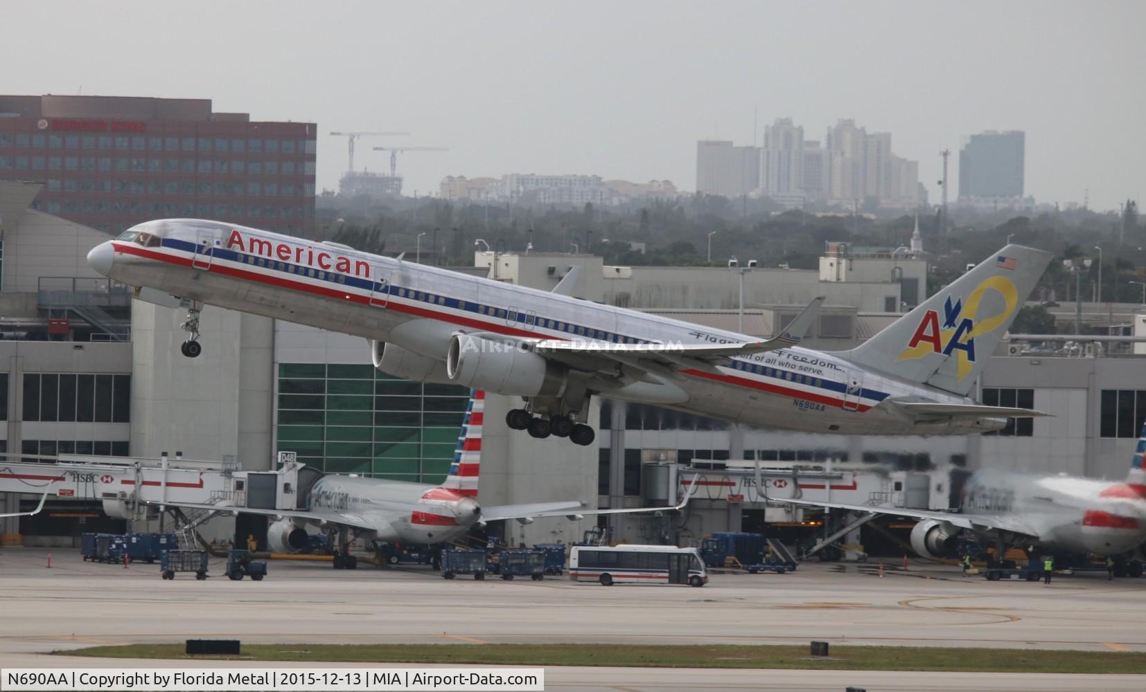 N690AA, 1993 Boeing 757-223 C/N 25696, American