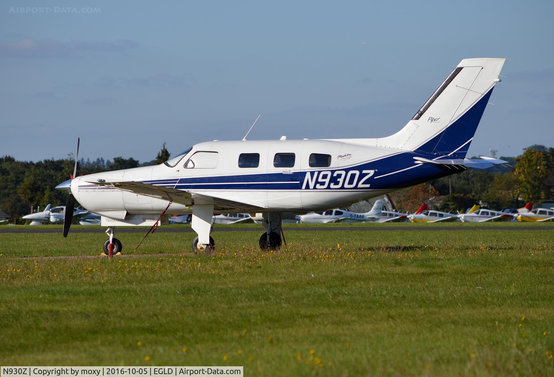 N930Z, 1995 Piper PA-46-350P Malibu Mirage C/N 4622188, Piper PA-46-350P Malibu Mirage at Denham.