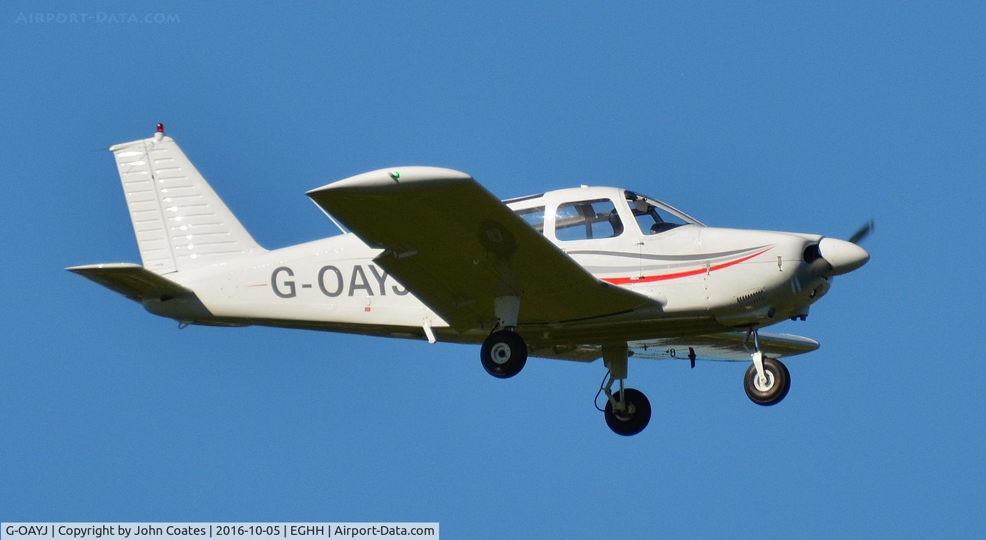 G-OAYJ, 1970 Piper PA-28-180 Cherokee E C/N 28-5688, Final approach to 08