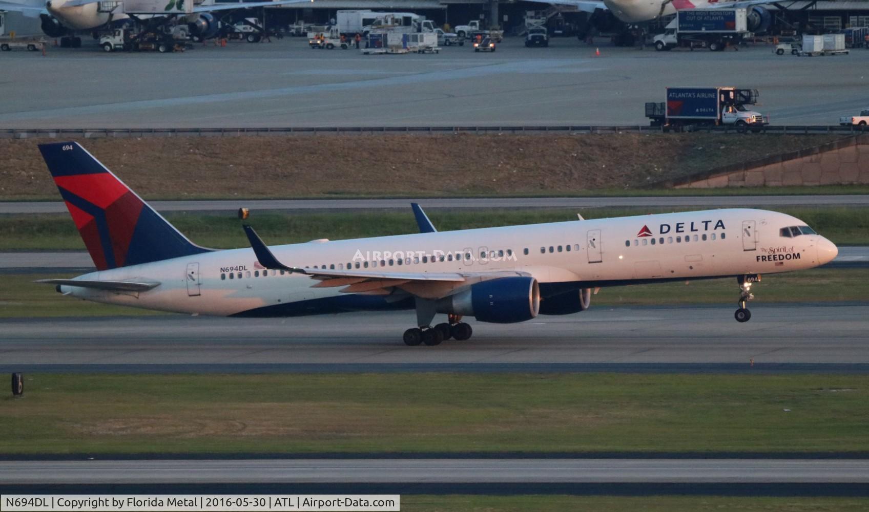 N694DL, 1998 Boeing 757-232 C/N 29726, Delta