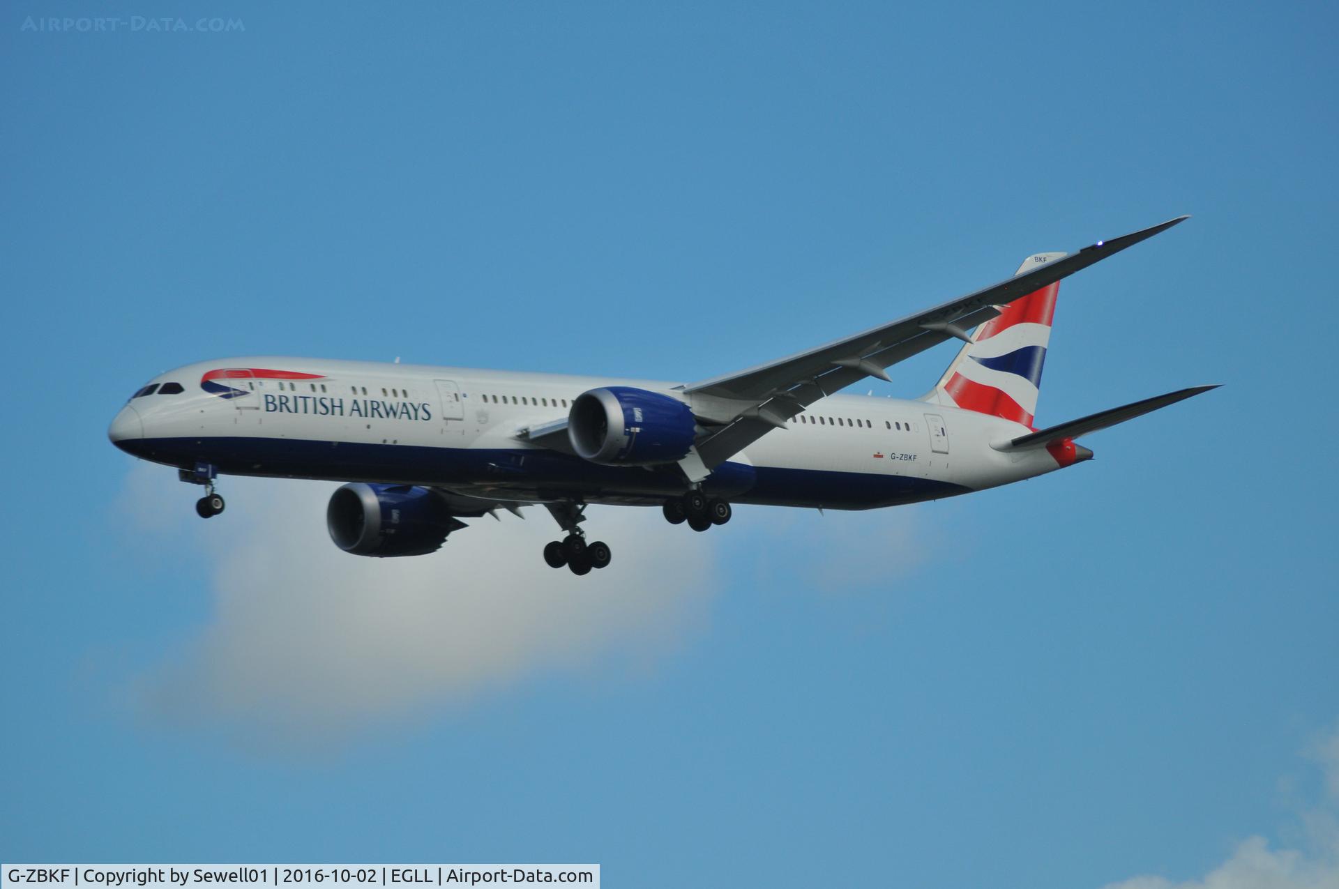 G-ZBKF, 2016 Boeing 787-9 Dreamliner C/N 38622, Landing at LHR