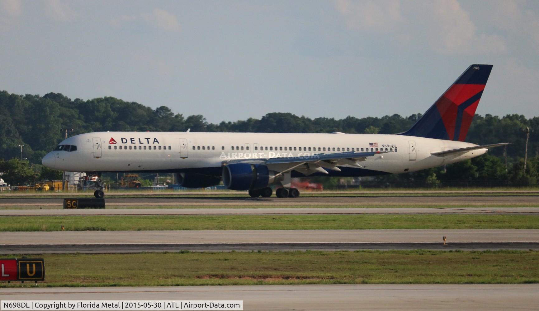 N698DL, 1999 Boeing 757-232 C/N 29911, Delta