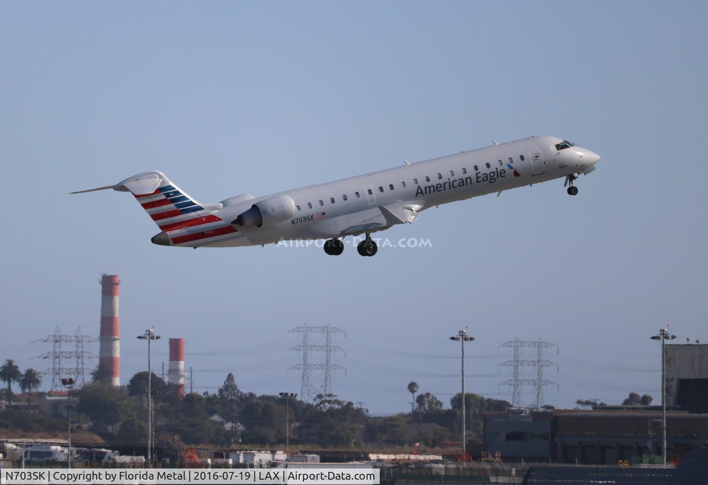 N703SK, 2004 Bombardier CRJ-701ER (CL-600-2C10) Regional Jet C/N 10139, Skywest American Eagle