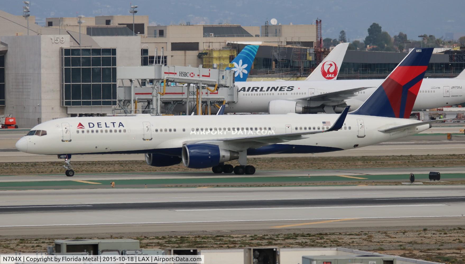 N704X, 1997 Boeing 757-2Q8 C/N 28163, Delta 757-200