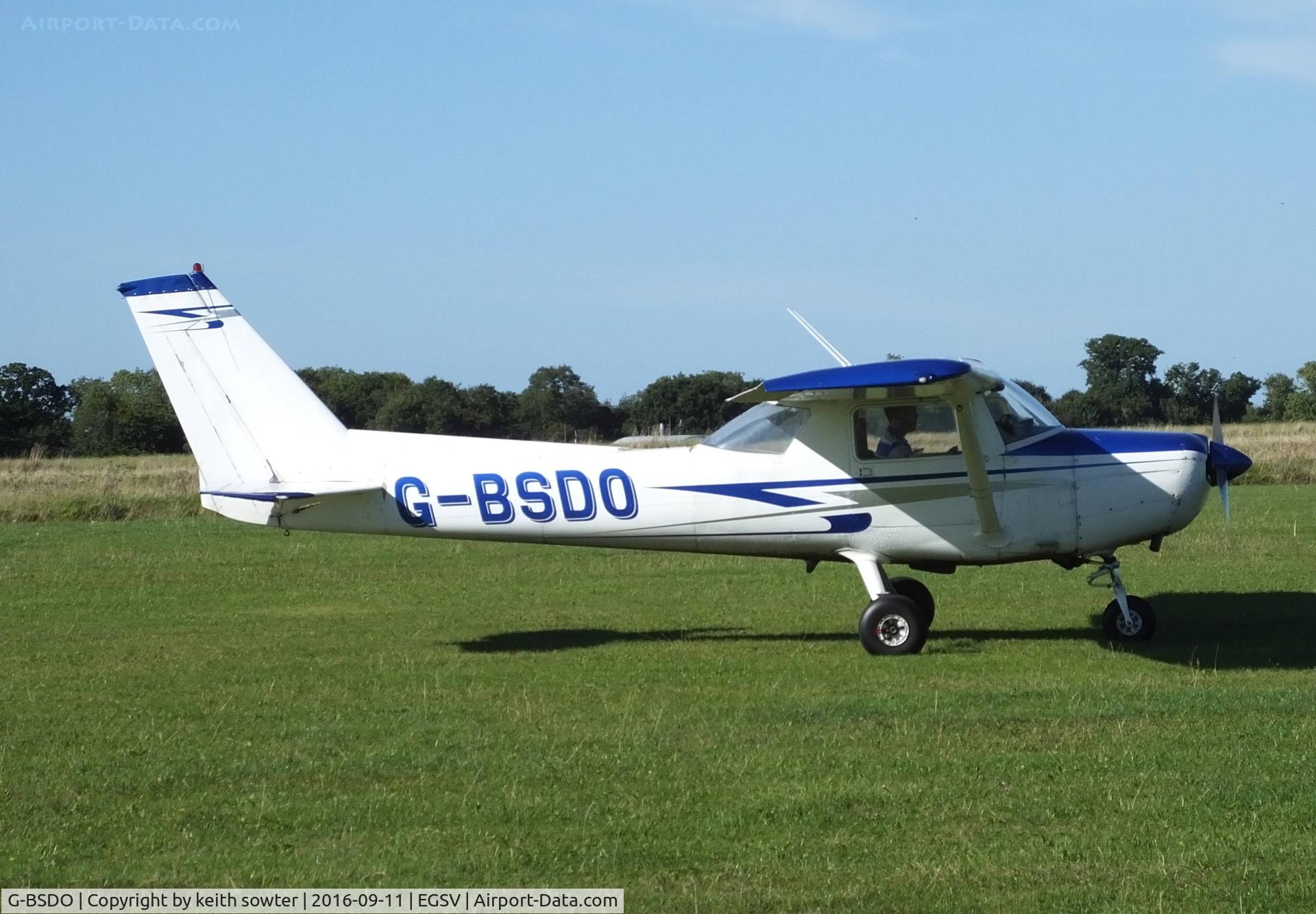 G-BSDO, 1978 Cessna 152 C/N 152-81657, Taxying in
