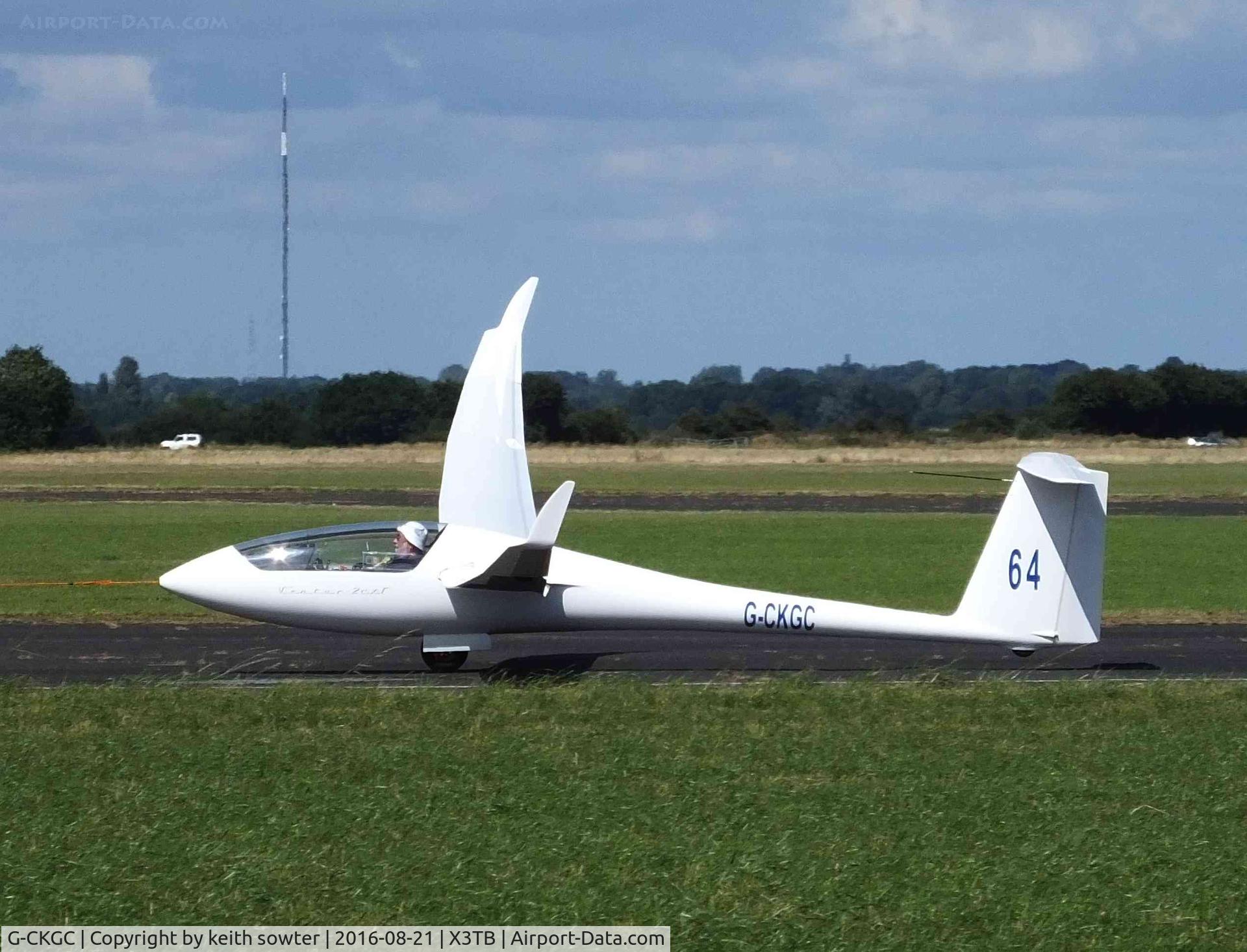 G-CKGC, 2003 Schempp-Hirth Ventus 2cT C/N 118, Aerotow launch