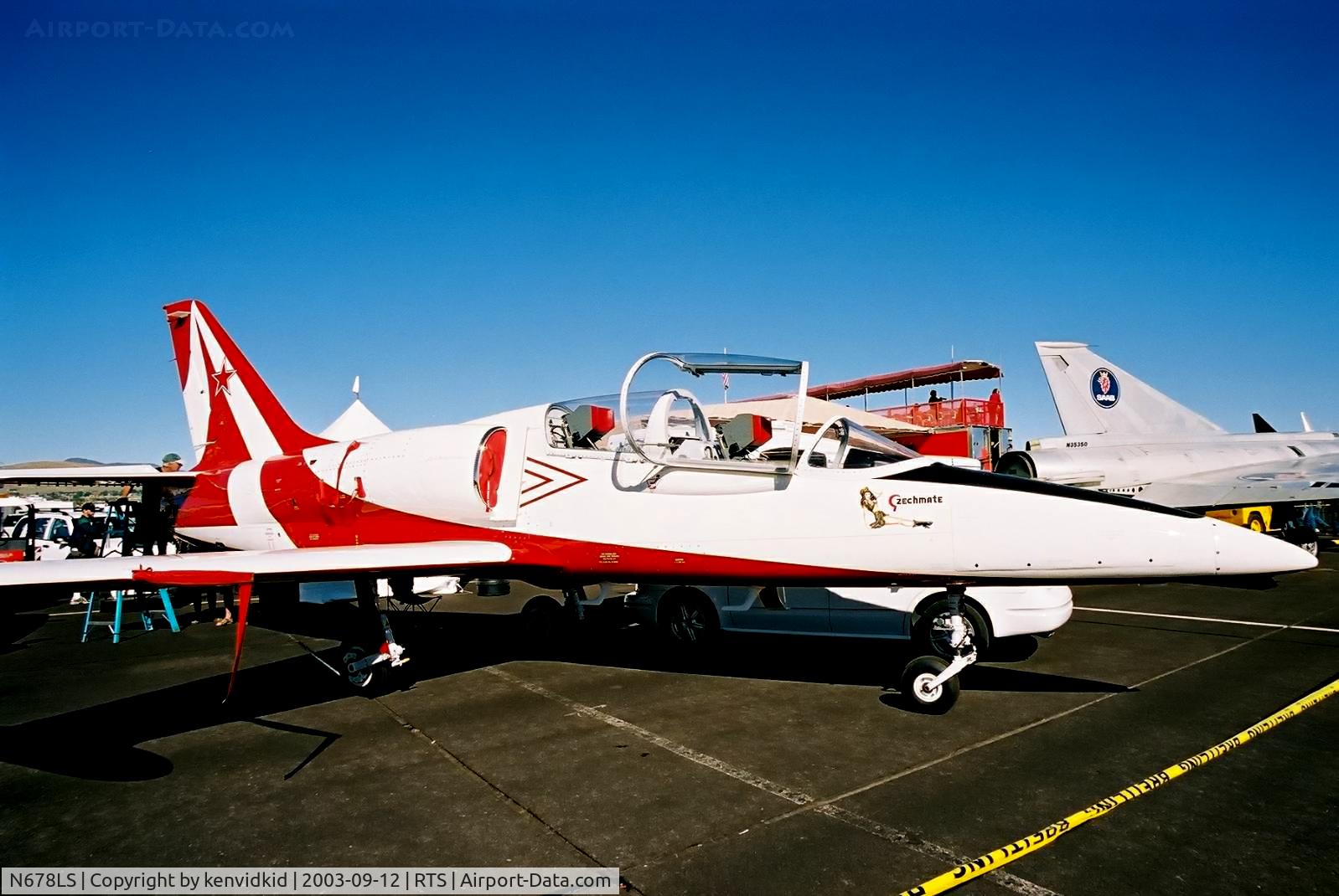 N678LS, 1974 Aero L-39C Albatros C/N 430404, At the 2003 Reno Air Races.