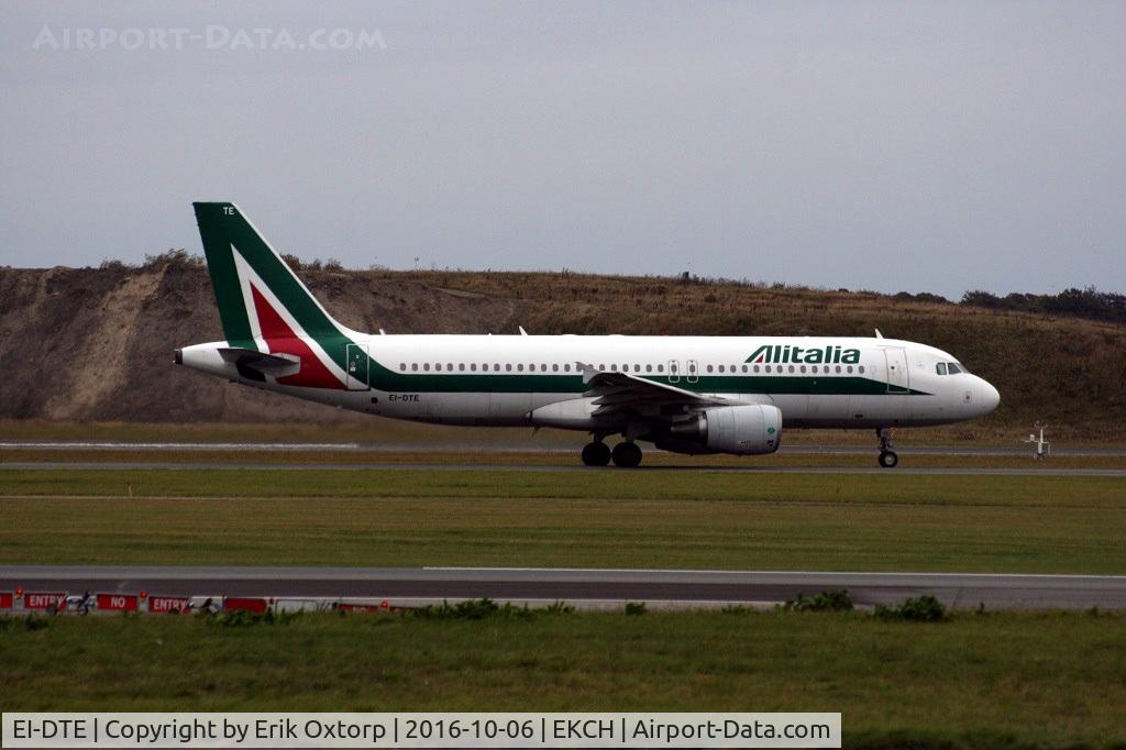 EI-DTE, 2009 Airbus A320-216 C/N 3885, EI-DTE taxing for takeoff rw 04R