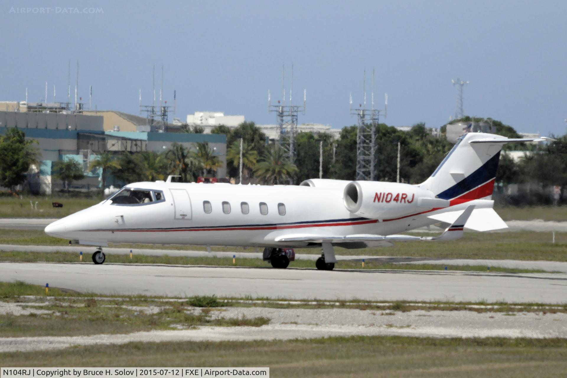 N104RJ, 2012 Learjet 60 C/N 422, ready for departure