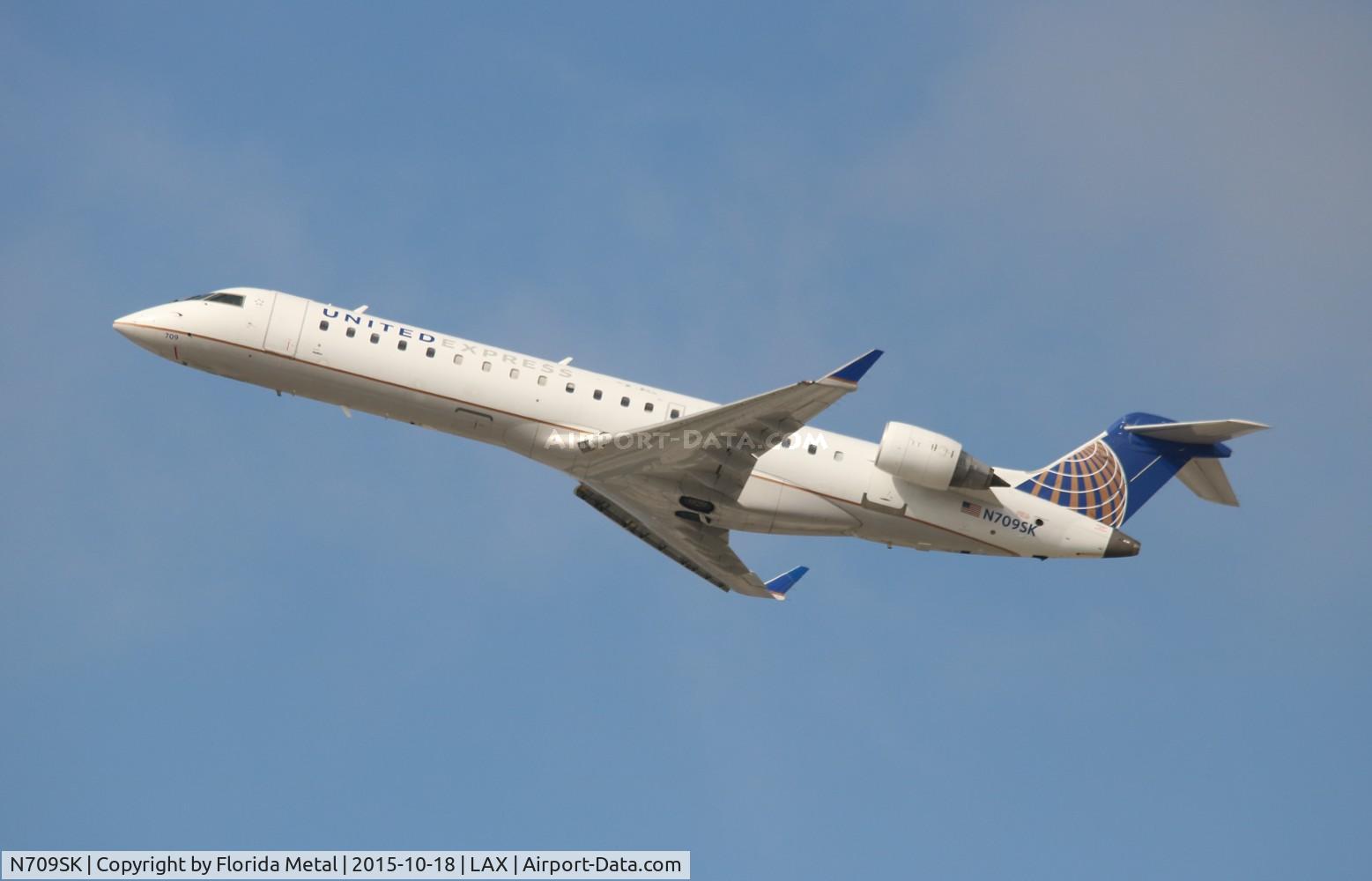 N709SK, 2004 Bombardier CRJ-701ER (CL-600-2C10) Regional Jet C/N 10159, United Express