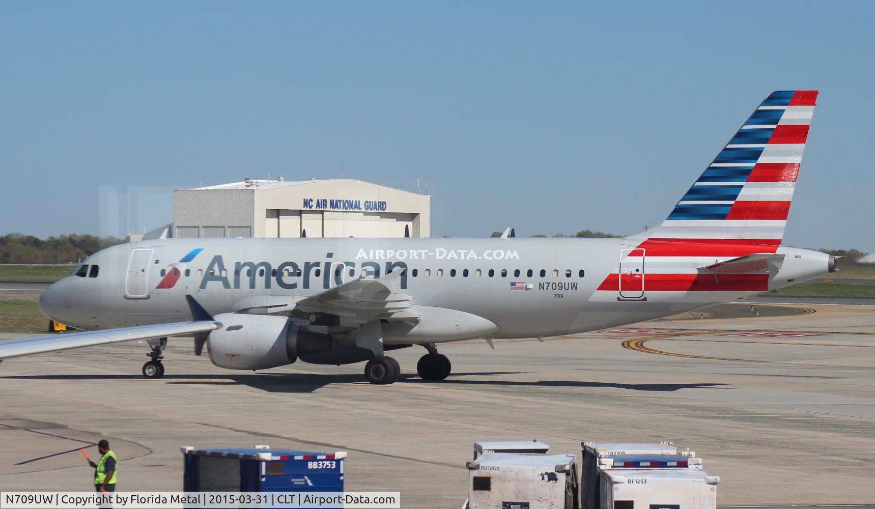 N709UW, 1999 Airbus A319-112 C/N 0997, American
