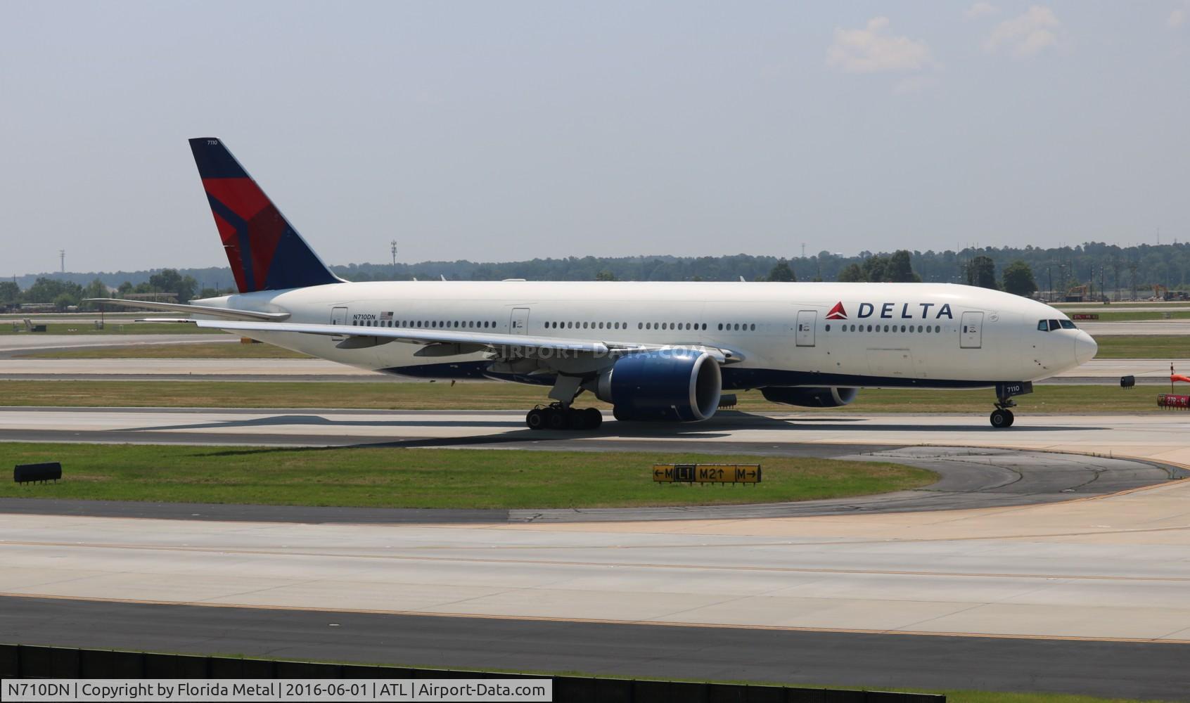 N710DN, 2010 Boeing 777-232/LR C/N 40560, Delta
