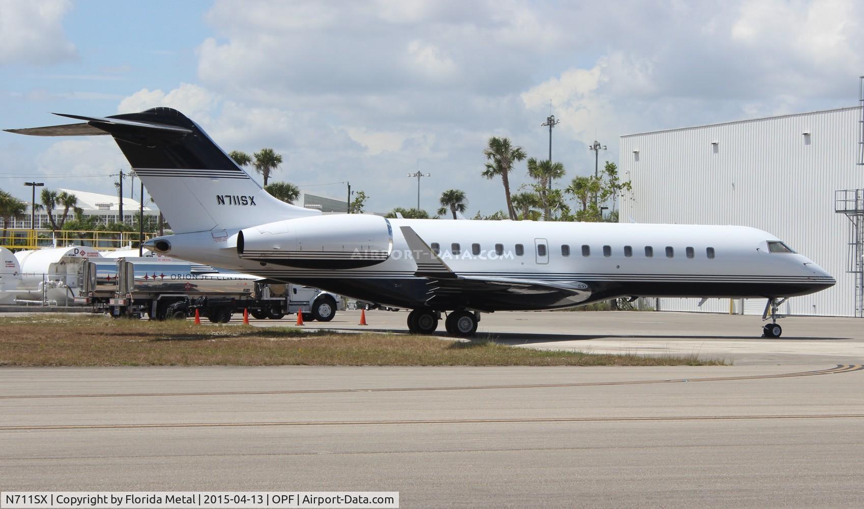 N711SX, 2003 Bombardier BD-700-1A10 Global Express C/N 9125, Global Express