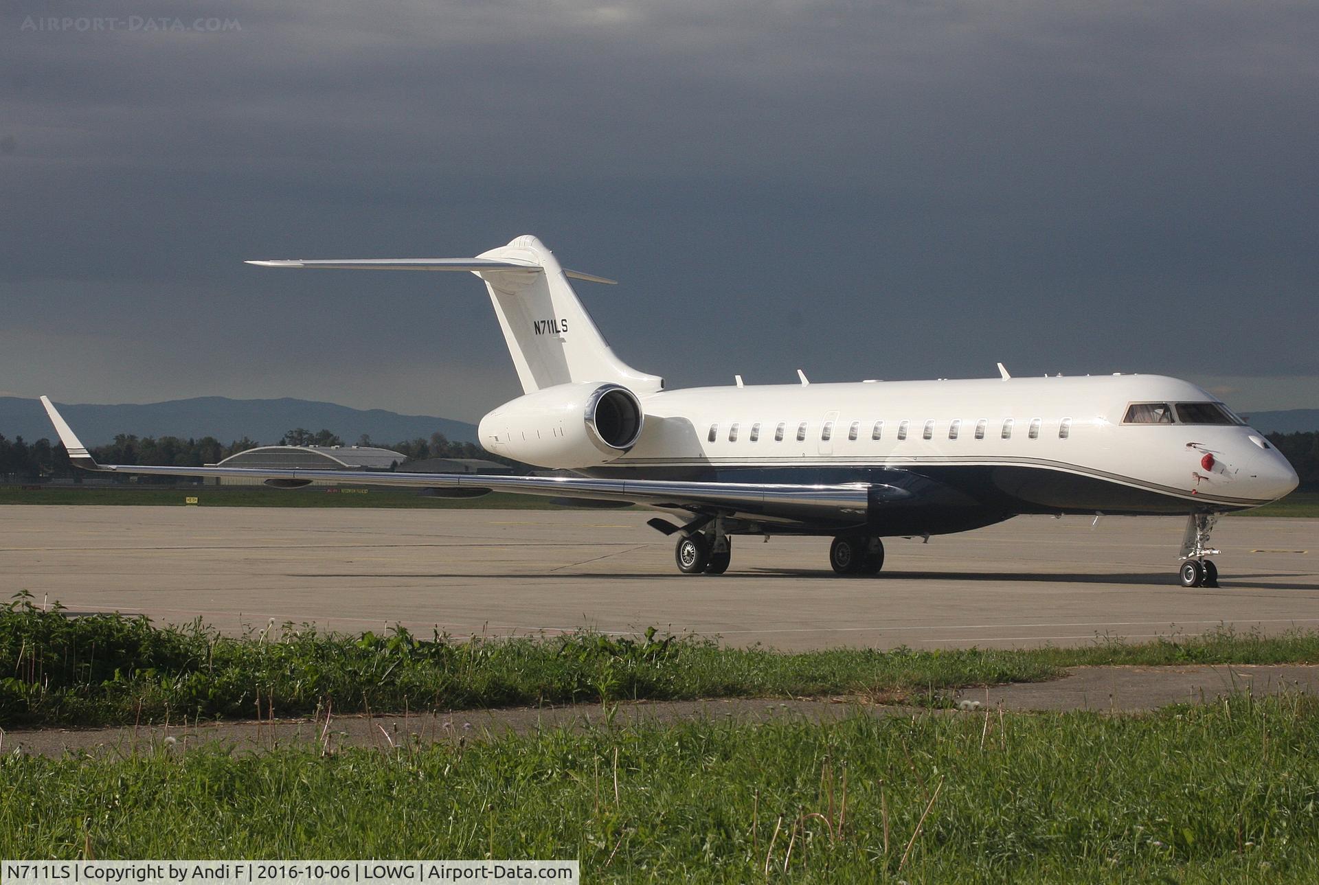 N711LS, 2012 Bombardier BD-700-1A10 Global 6000 C/N 9476, Wells Fargo Bank Northwest Bombardier BD-700-1A10 Global 6000