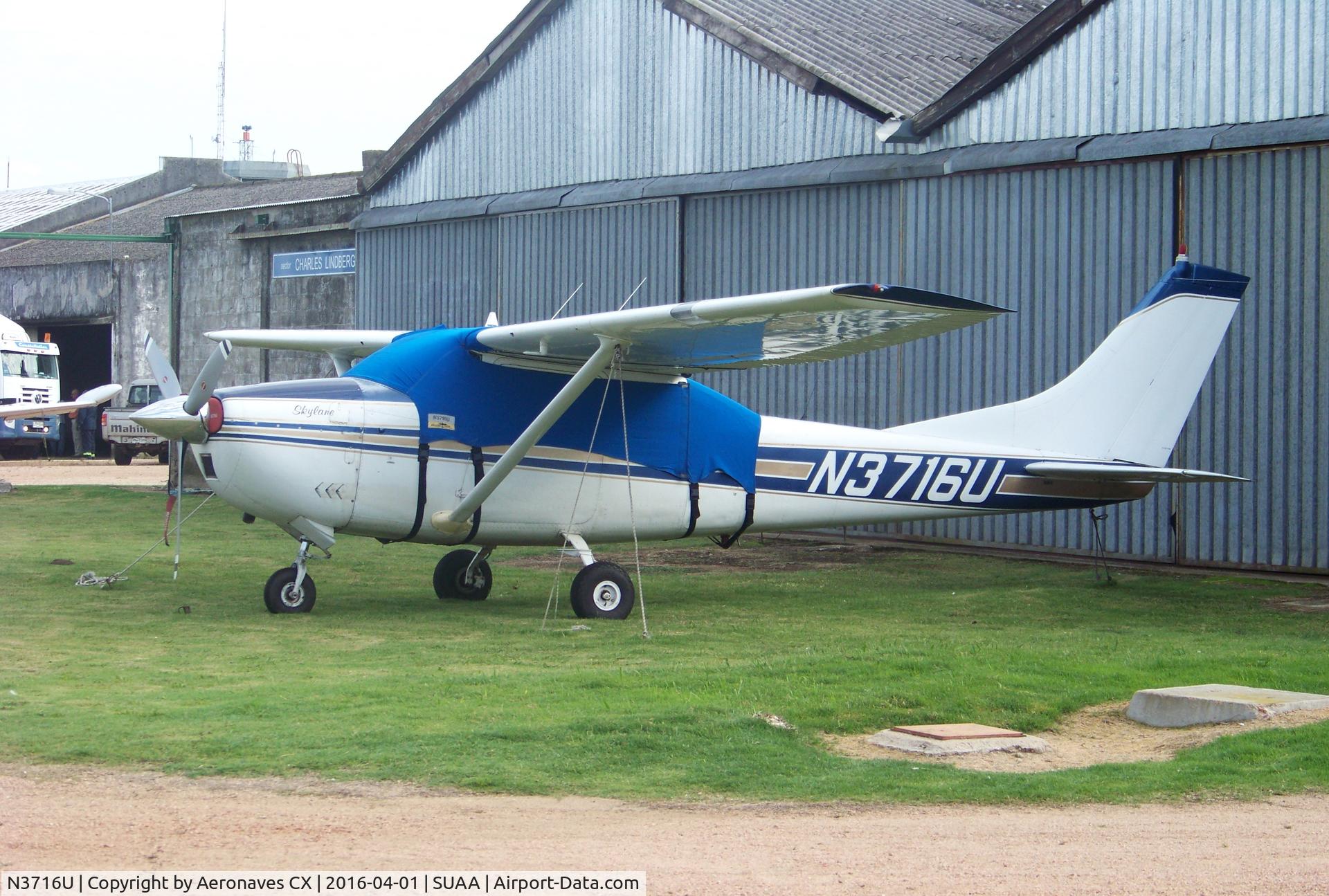 N3716U, 1963 Cessna 182G Skylane C/N 18255116, Cessna 182G en Aeropuerto Int. Ángel S. Adami - Mvd. Uruguay.