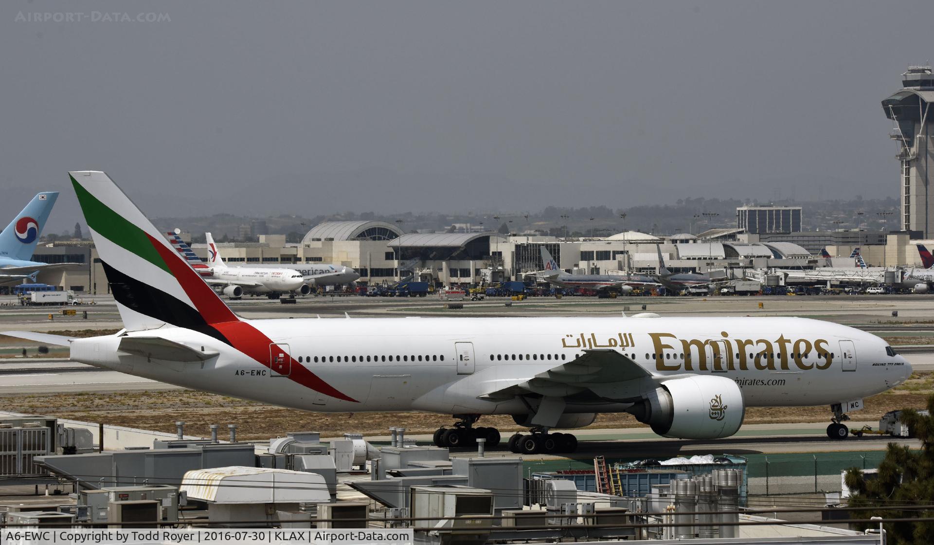A6-EWC, 2007 Boeing 777-21H/LR C/N 35576, Taxiing to parking at LAX