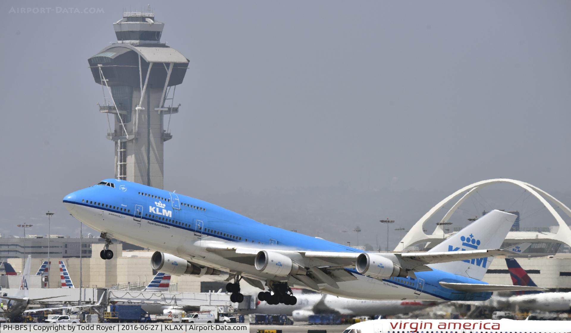PH-BFS, 1996 Boeing 747-406BC C/N 28195, Departing LAX