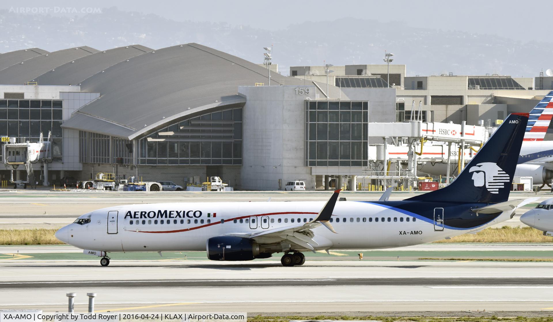XA-AMO, 2015 Boeing 737-852 C/N 43665, Arriving at LAX