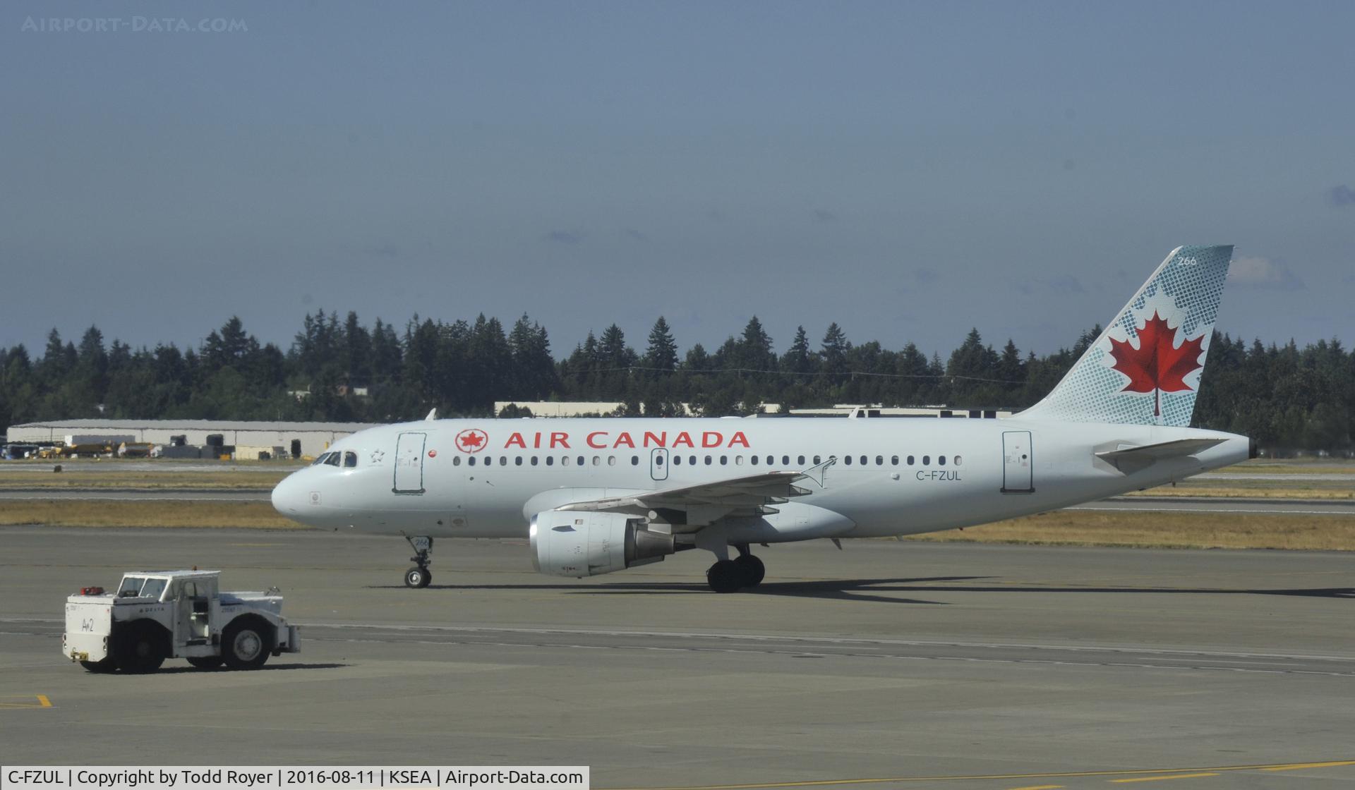 C-FZUL, 1997 Airbus A319-114 C/N 721, Taxiing at SeaTac