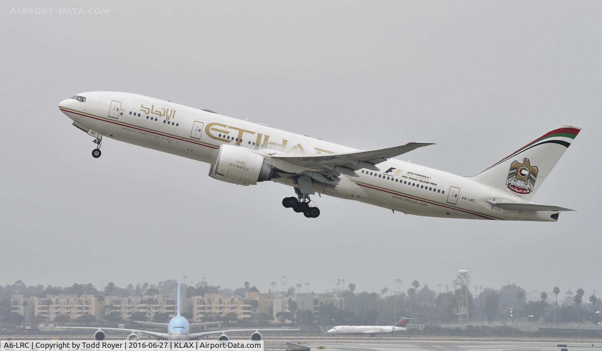 A6-LRC, 2007 Boeing 777-237/LR C/N 36302, Departing LAX