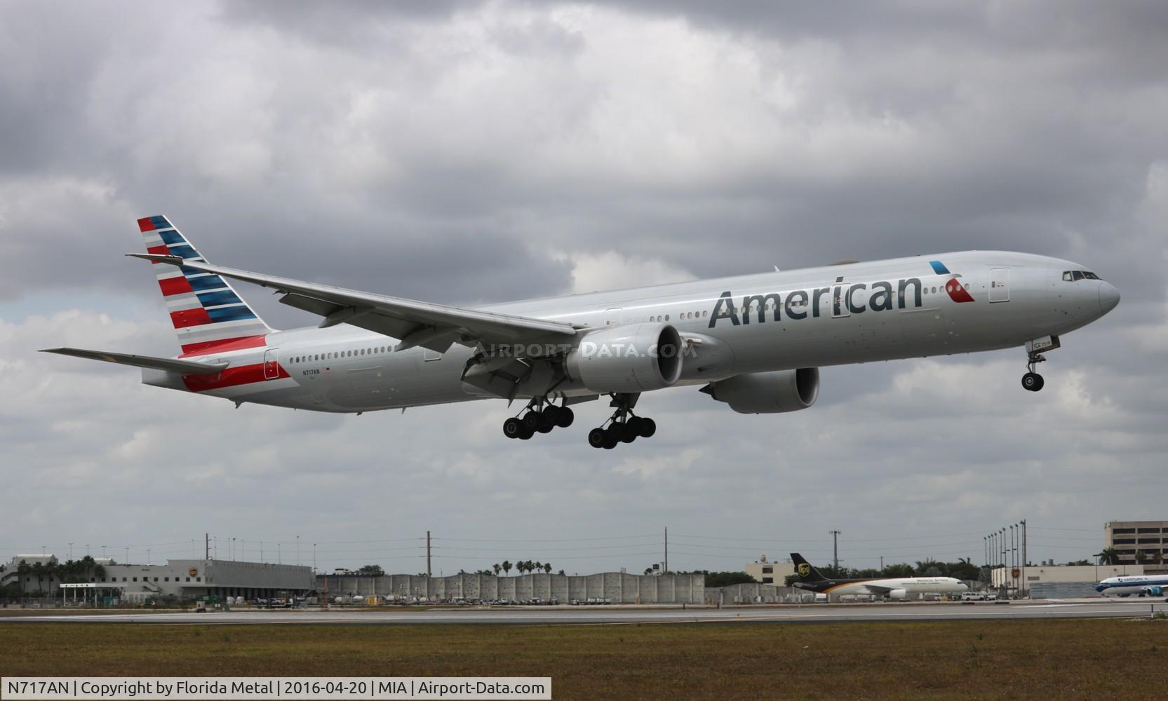 N717AN, 2012 Boeing 777-323/ER C/N 31543, American