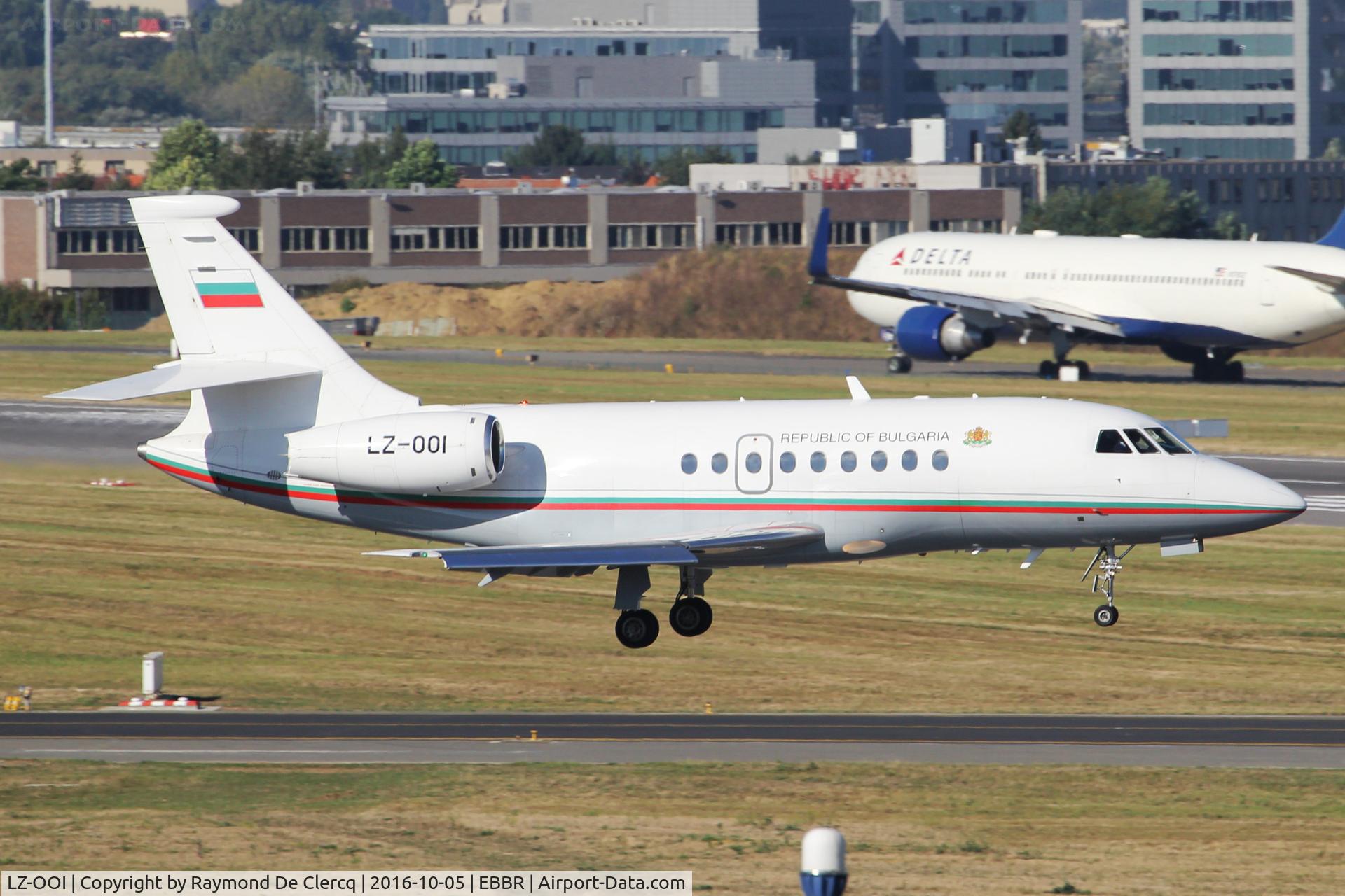 LZ-OOI, 2000 Dassault Falcon 2000 C/N 123, Landing on rwy 01.