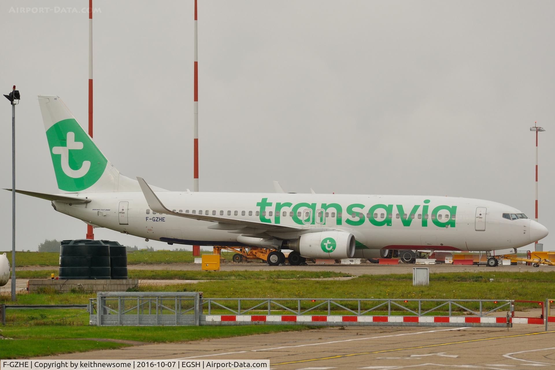 F-GZHE, 2008 Boeing 737-8K2 C/N 29678, Leaving following maintenance.