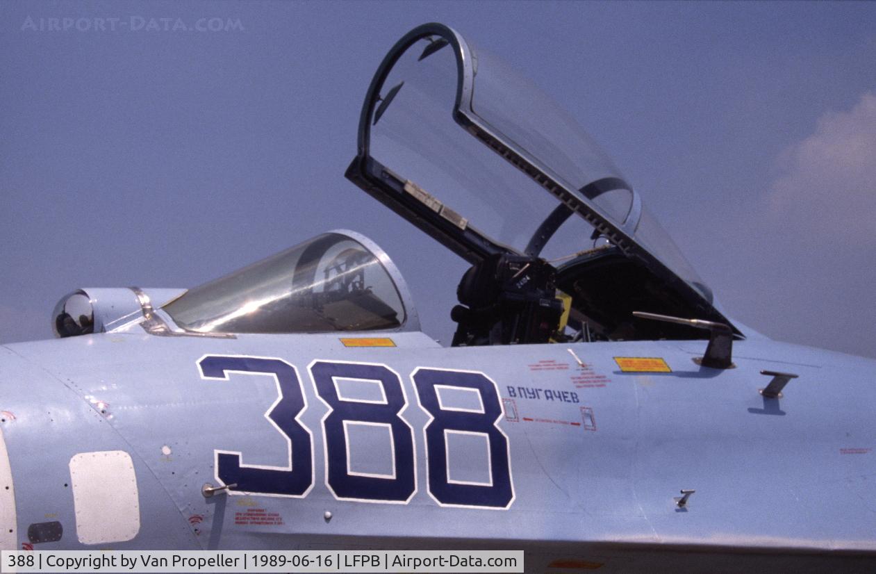 388, Sukhoi Su-27A C/N 36911024104, Sukhoi Su-27 Flanker fighter at Le Bourget, 1989