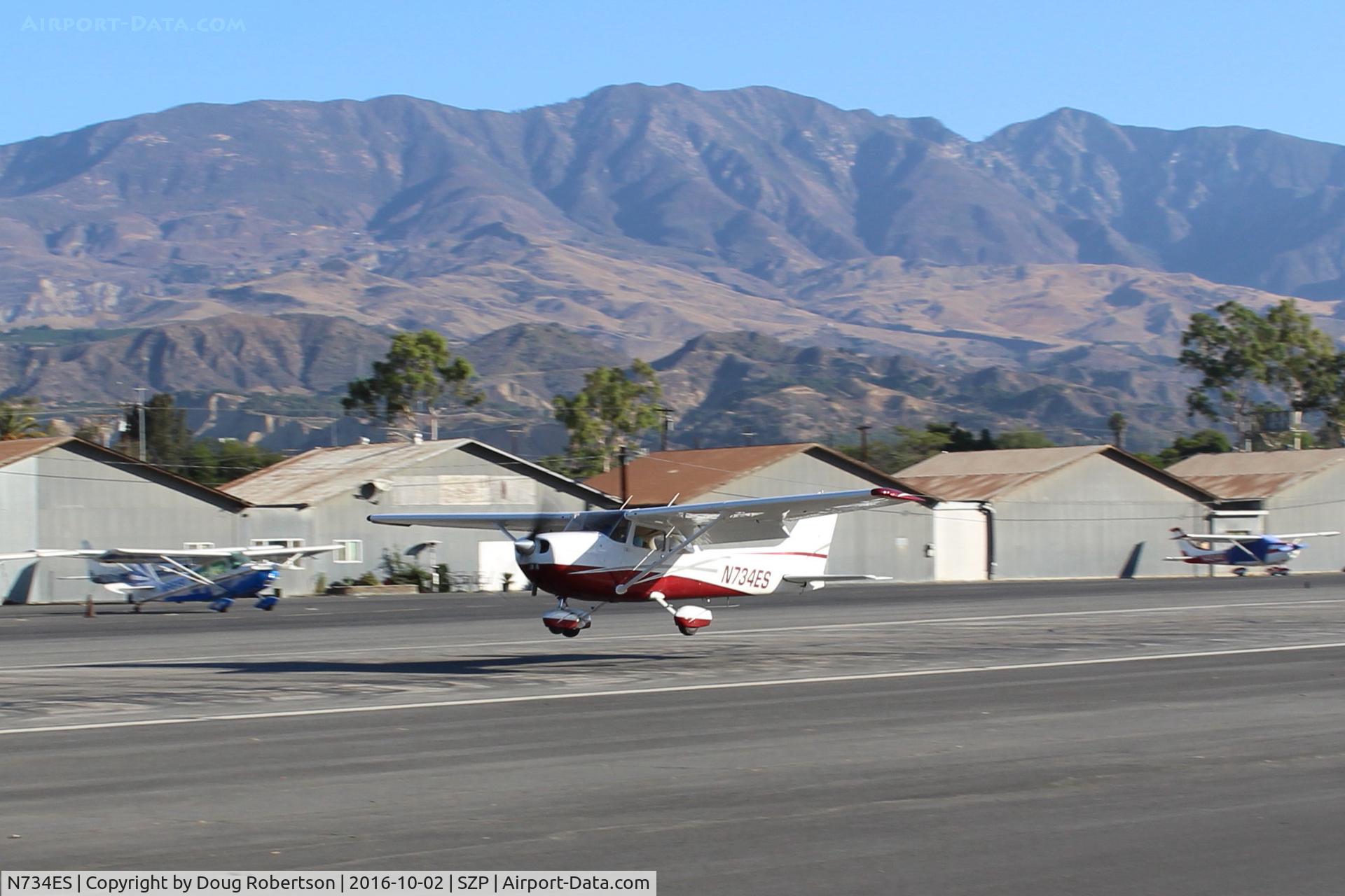 N734ES, Cessna 172N C/N 17268802, 1977 Cessna 172N SKYHAWK, Lycoming O-320-H2AD 160 Hp, landing Rwy 22