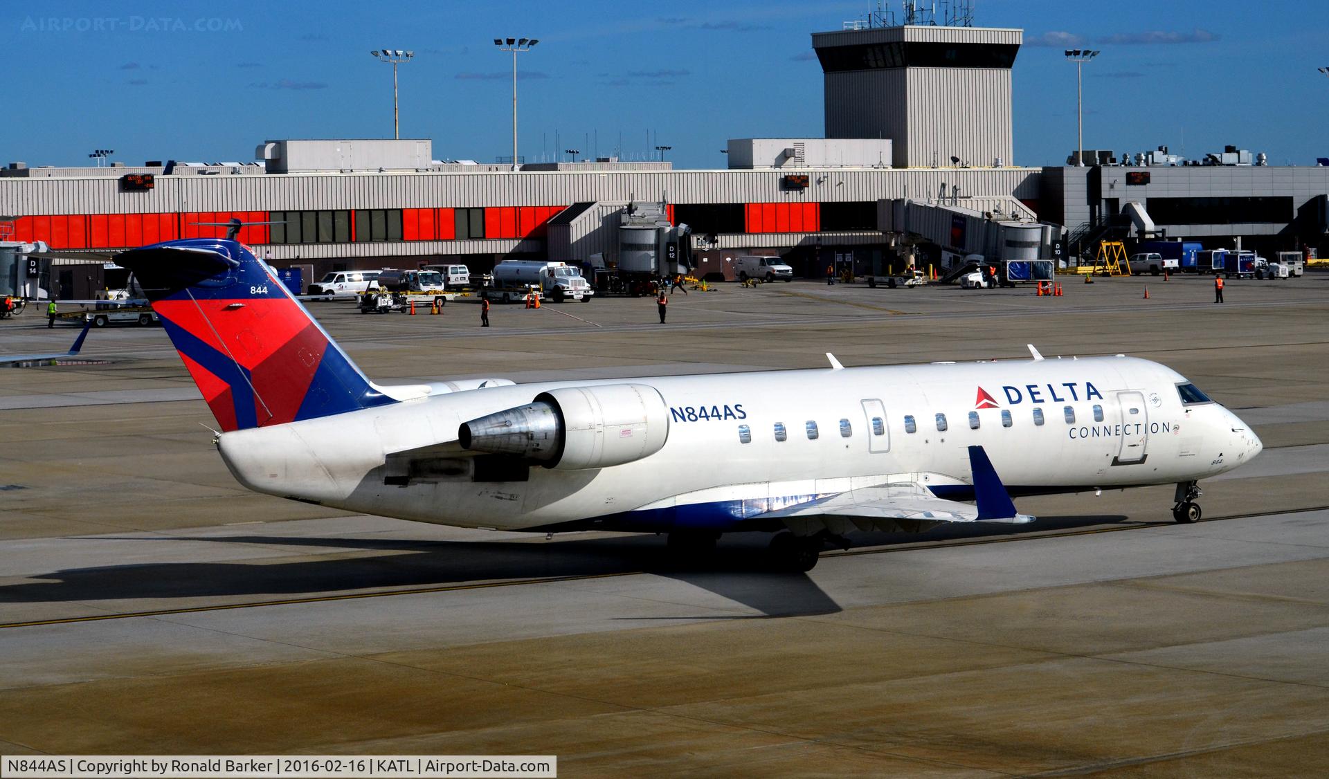N844AS, 1999 Bombardier CRJ-200ER (CL-600-2B19) C/N 7317, Taxi ATL