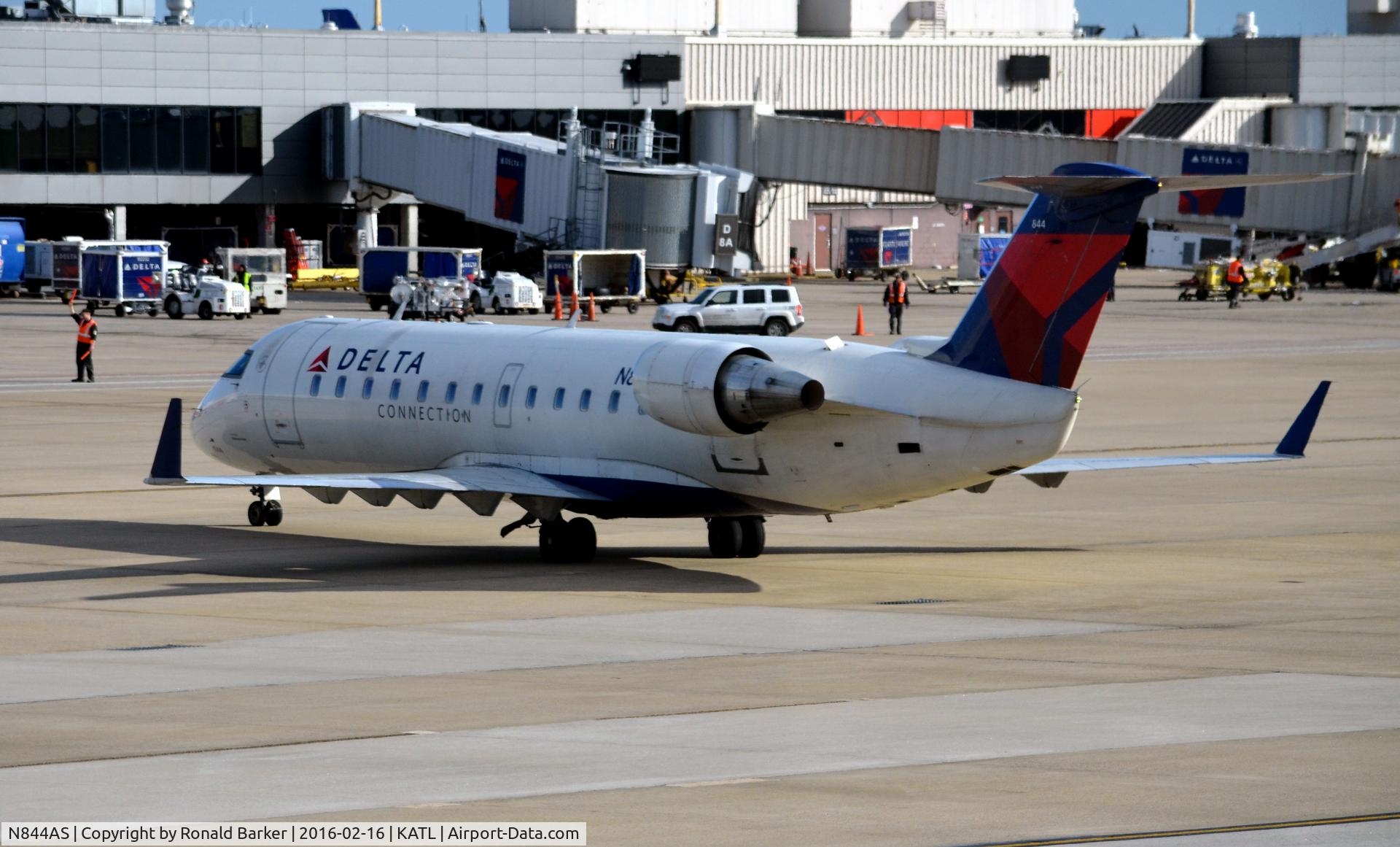 N844AS, 1999 Bombardier CRJ-200ER (CL-600-2B19) C/N 7317, Taxi ATL