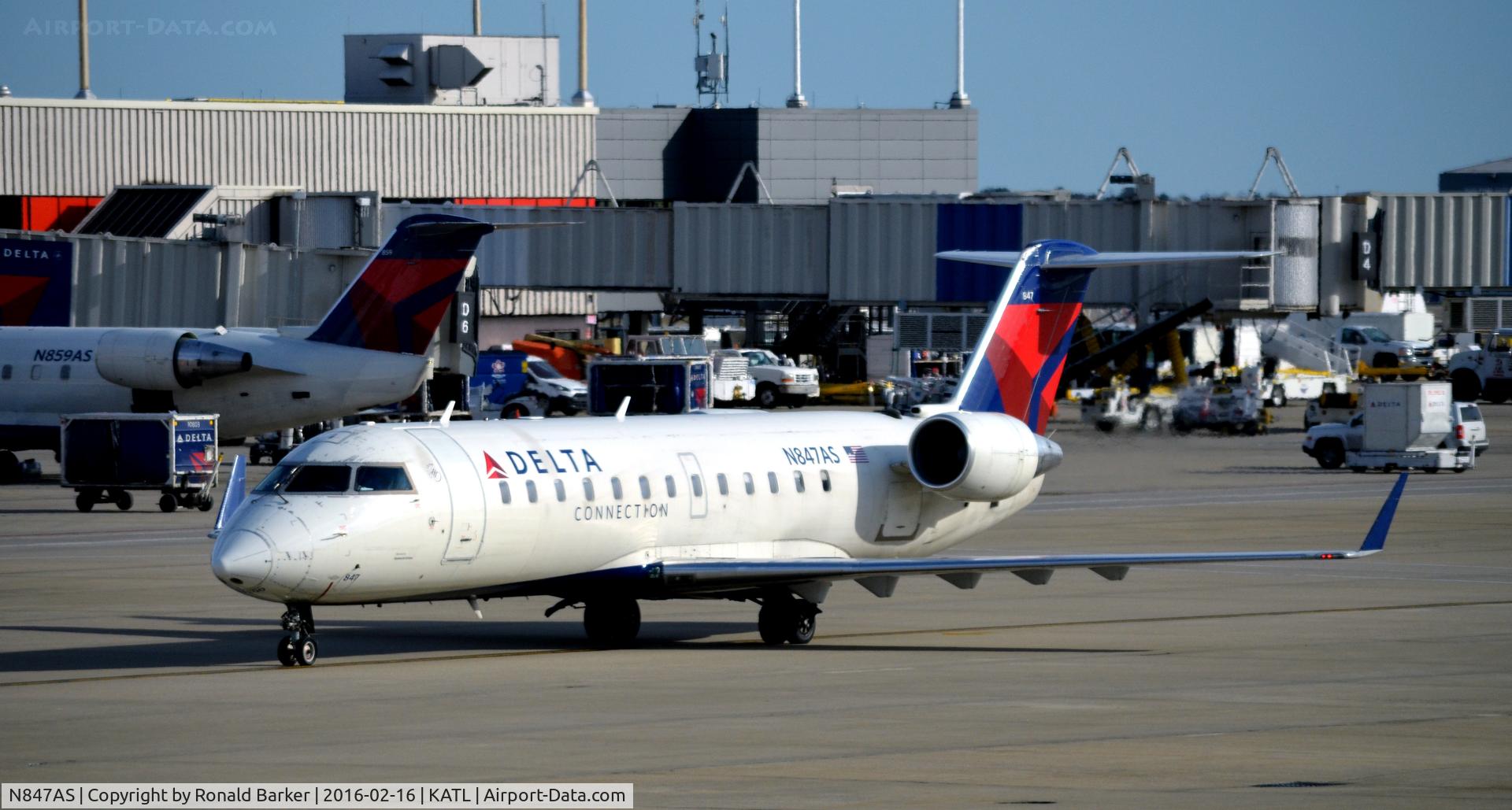 N847AS, 1999 Bombardier CRJ-200ER (CL-600-2B19) C/N 7335, Taxi ATL