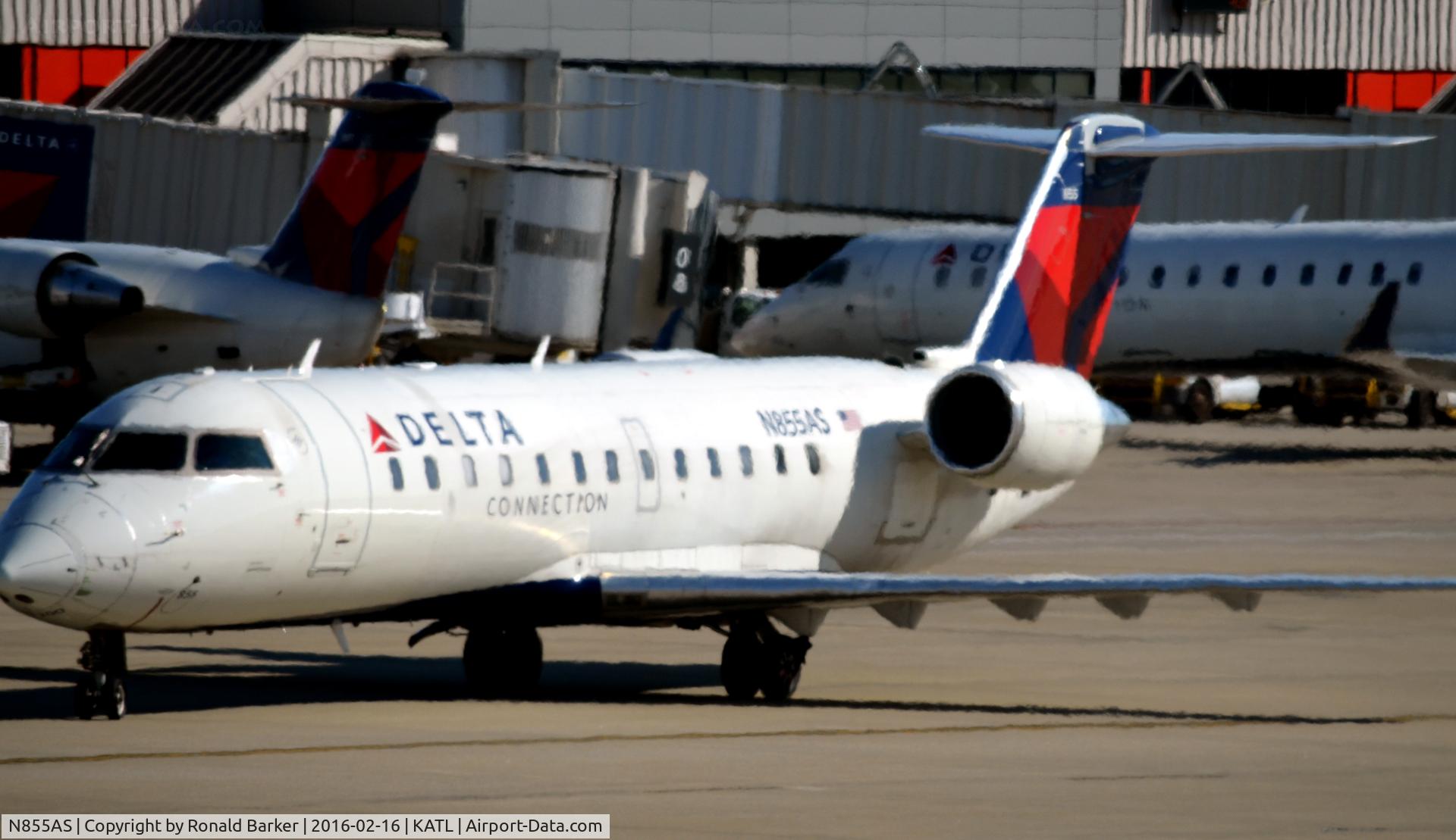 N855AS, 2000 Bombardier CRJ-200ER (CL-600-2B19) C/N 7395, Taxi ATL