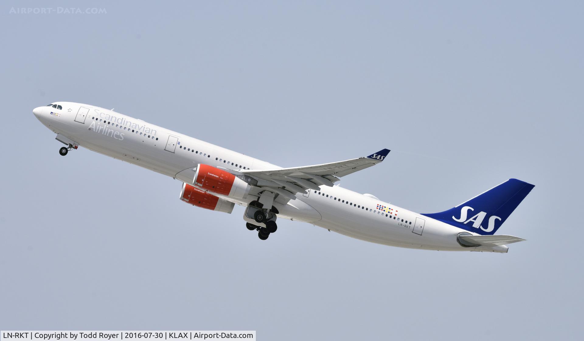 LN-RKT, 2016 Airbus A330-343E C/N 1697, Departing LAX