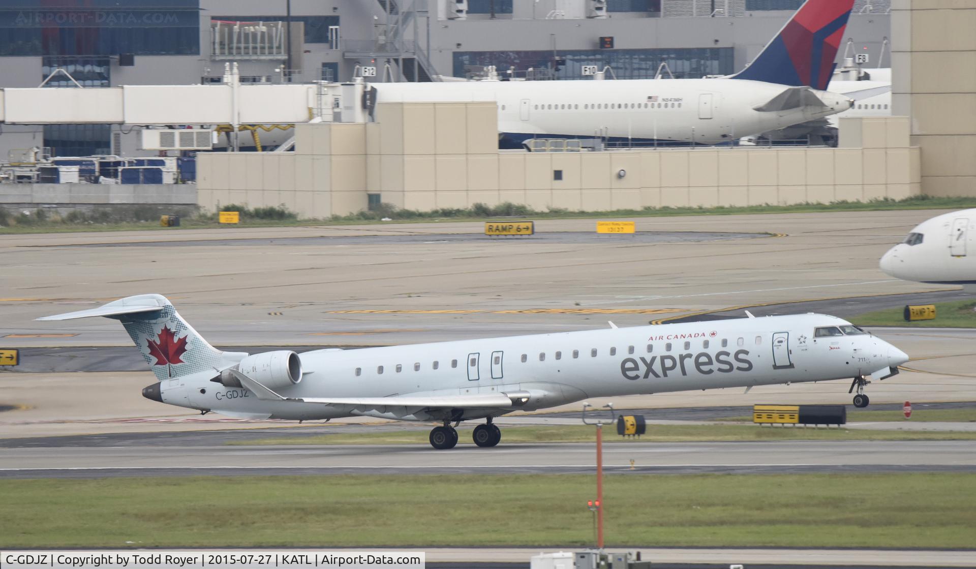 C-GDJZ, 2005 Canadair CRJ-705ER (CL-600-2D15) Regional Jet C/N 15049, Departing Atlanta